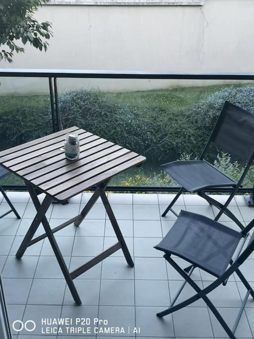 Spacieux 3 Pieces Sur Jardin イヴリー＝シュル＝セーヌ エクステリア 写真